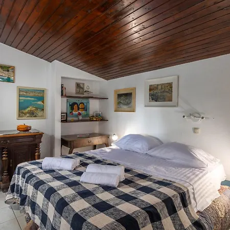 Hotel Lovely By The Sea 3*